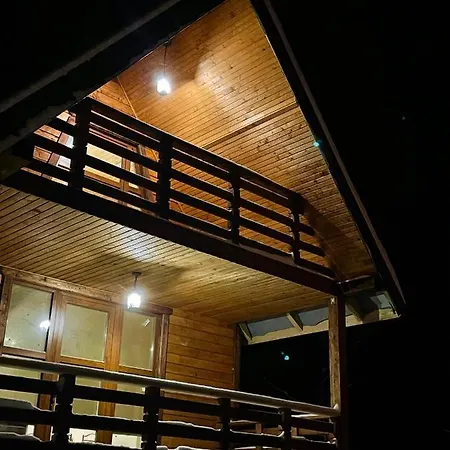 Hill Hut Myta